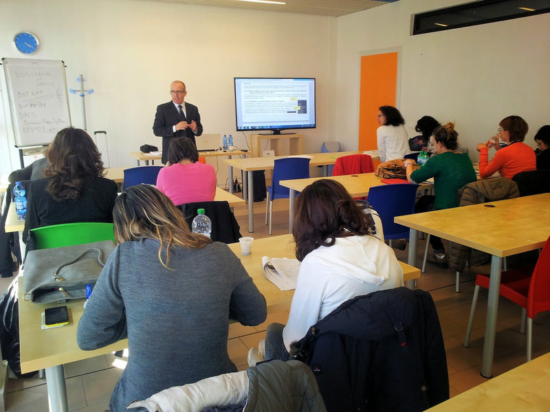 INGLESE C1 superintensivo IN PRESENZA per le vacanze pasquali. <br>Certificazione riconosciuta dal MIUR, con massimo punteggio in concorsi e graduatorie. <br>Anche con Carta del Docente